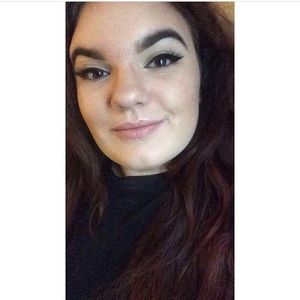 Meet your Posher, Celeste